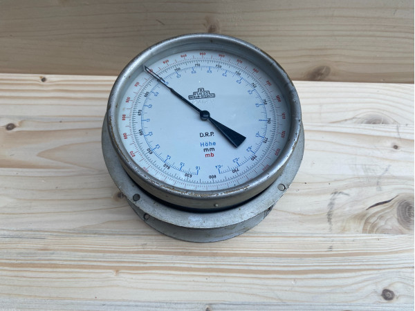 WWII German Altimeter  Fl.XXX precision barometer, 1942 Präzisions-Barometer