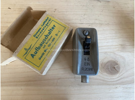 WWII German Aircraft Fl.32318 surface switch with housing NEW with box