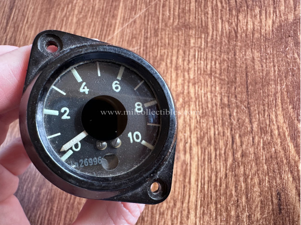 WWII Luftwaffe vibration indicator SchA 17, Ln 26996, among others for FuG16