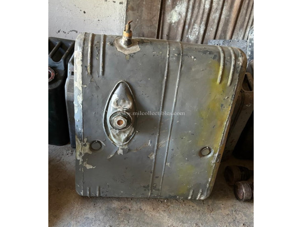 WWII German Fieseler Fi 156 Storch Mid-wing fuel tank